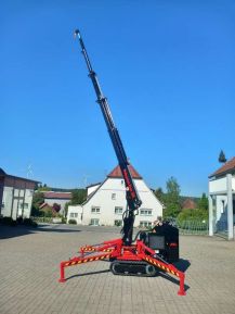 Crane 380 in working position